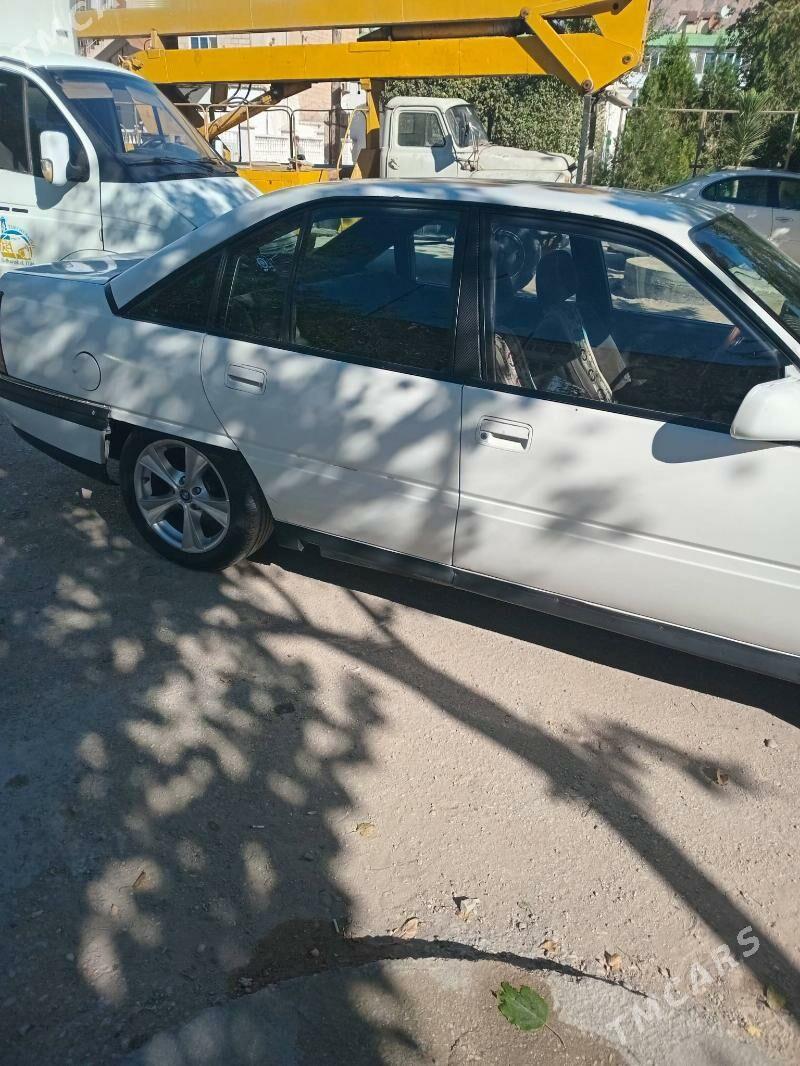 Opel Omega 1992 - 33 000 TMT - Balkanabat - img 4
