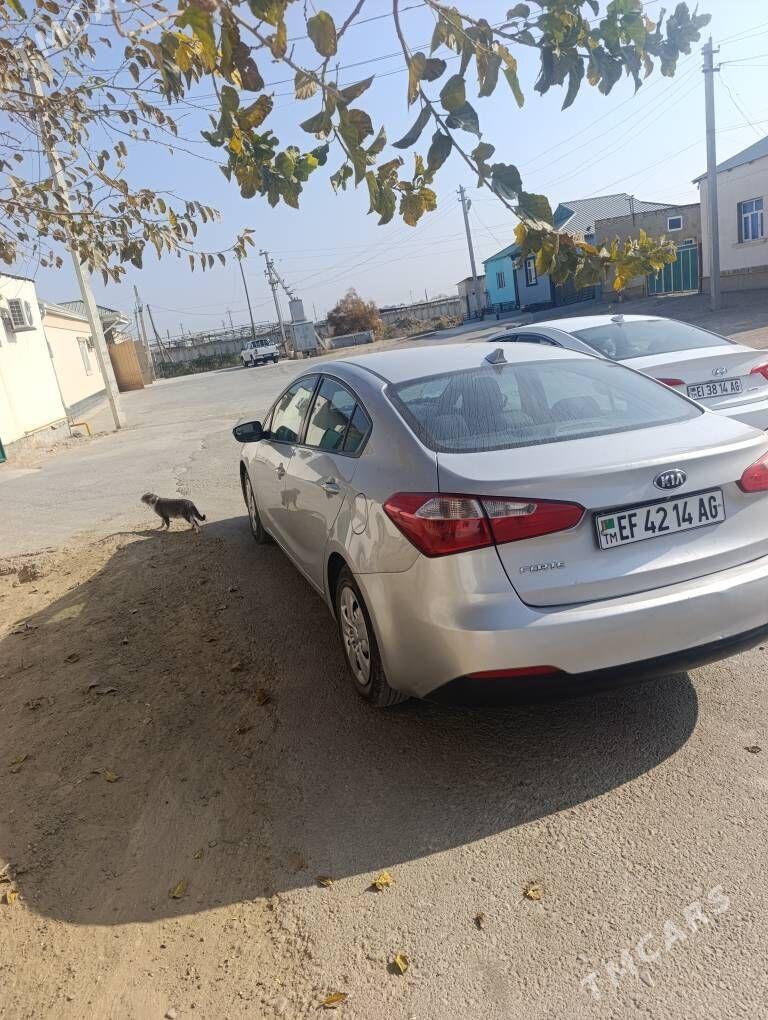 Kia Forte 2016 - 150 000 TMT - Гарадамак - img 2