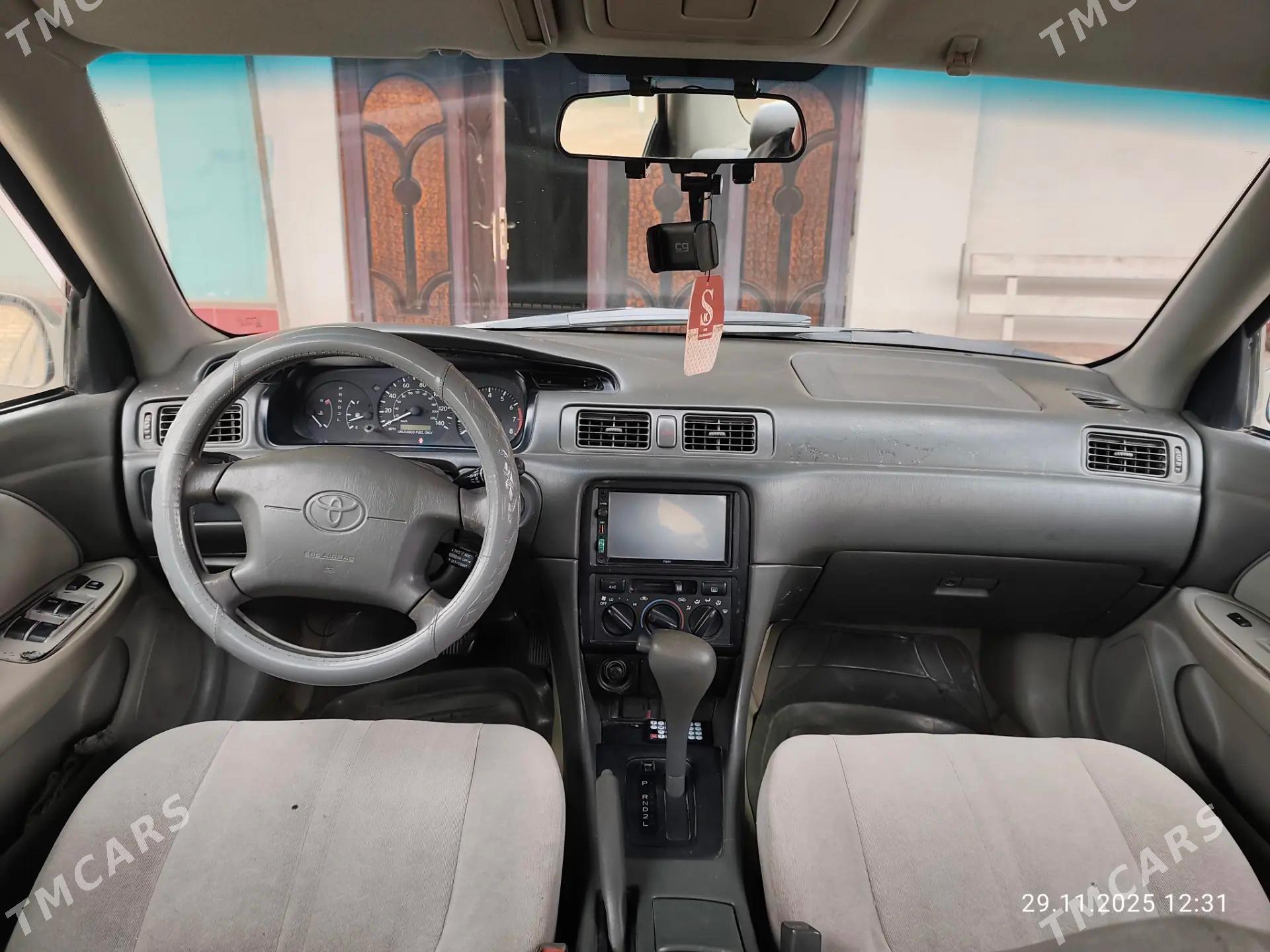 Toyota Camry 1998 - 116 000 TMT - Boldumsaz - img 3