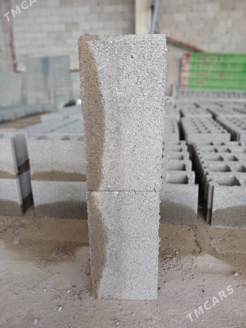  KERPIÇ  SEMENT  MYTY - Büzmeýin - img 2