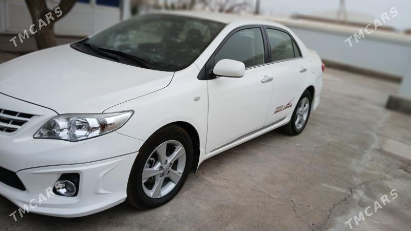 Toyota Corolla 2013 - 300 000 TMT - Гороглы (Тагта) - img 3