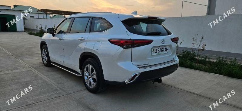 Toyota Highlander 2022 - 575 000 TMT - Ашхабад - img 3