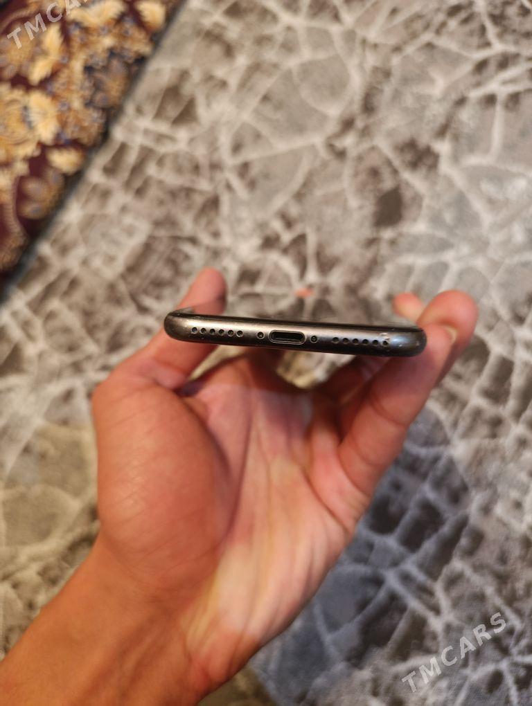 IPHONE 8  - Çärjew - img 4