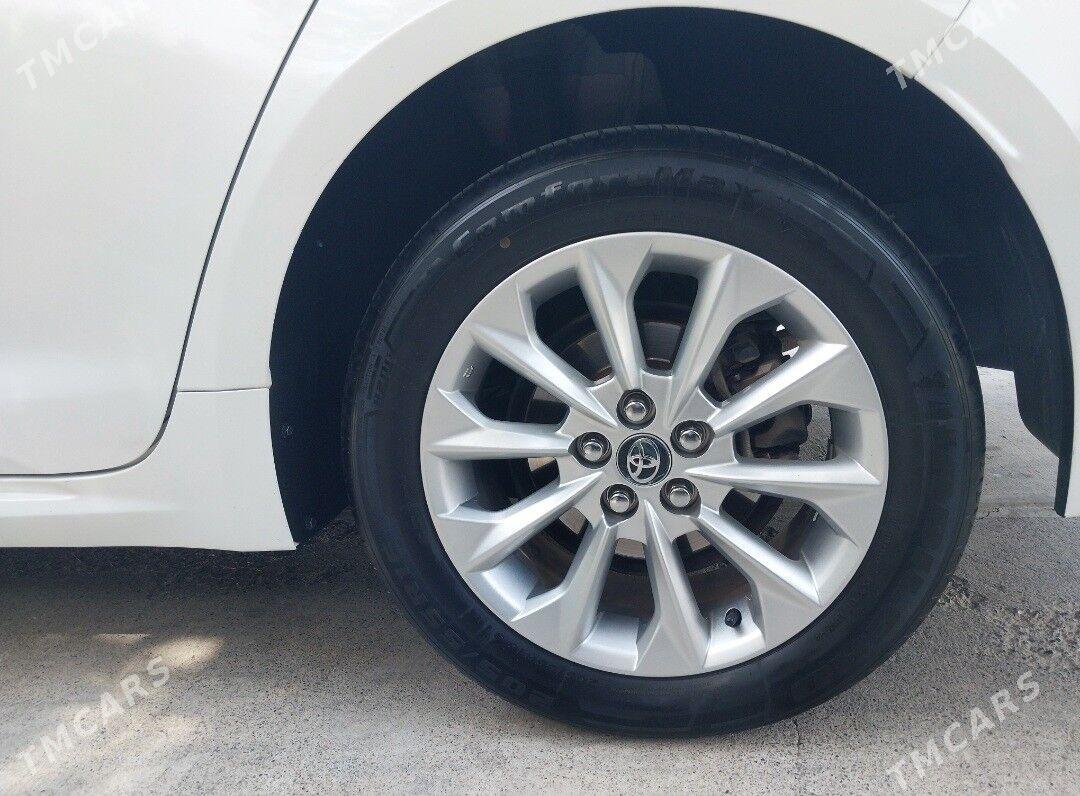 Toyota Corolla 2019 - 210 000 TMT - Ашхабад - img 5