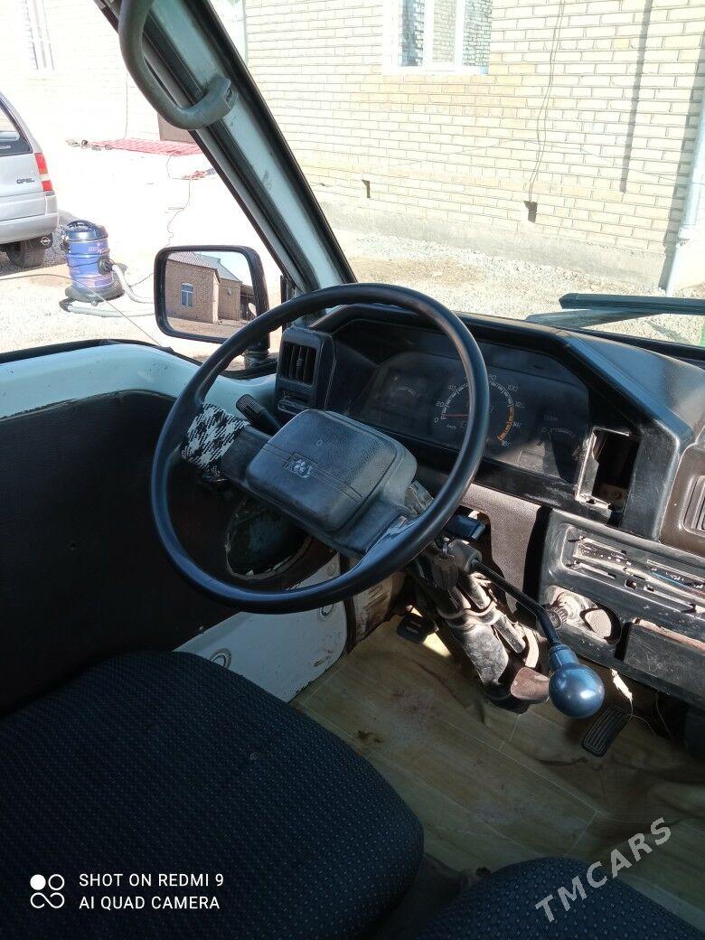 Toyota Hiace 1994 - 23 000 TMT - Wekilbazar - img 2