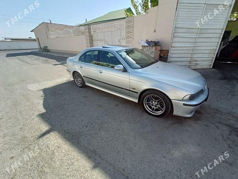 BMW E39 2001 - 125 000 TMT - Aşgabat - img 3