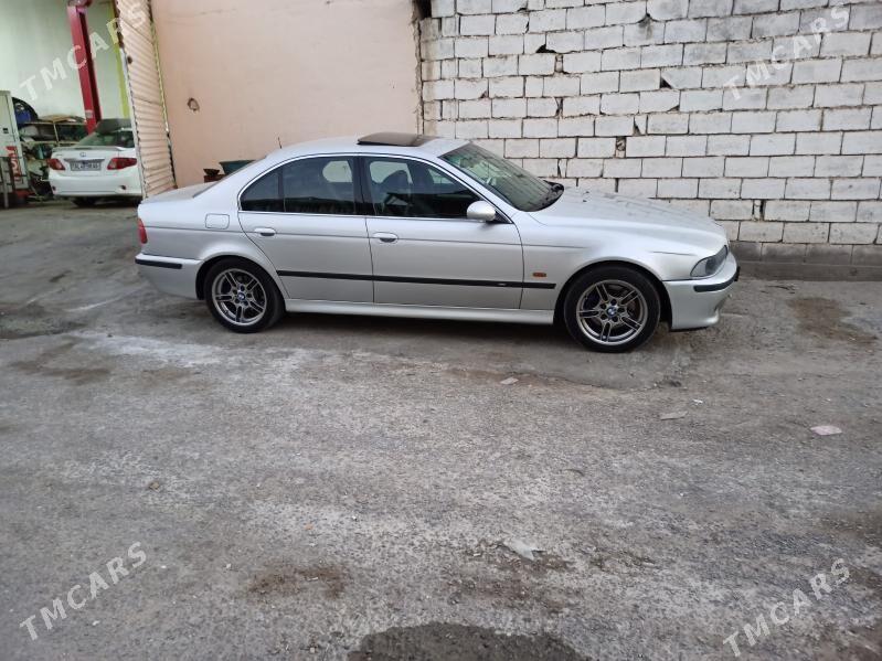 BMW E39 2001 - 125 000 TMT - Aşgabat - img 5