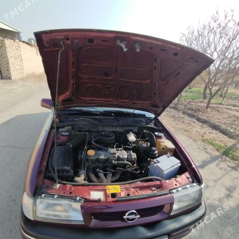 Opel Vectra 1993 - 40 000 TMT - Мары - img 9