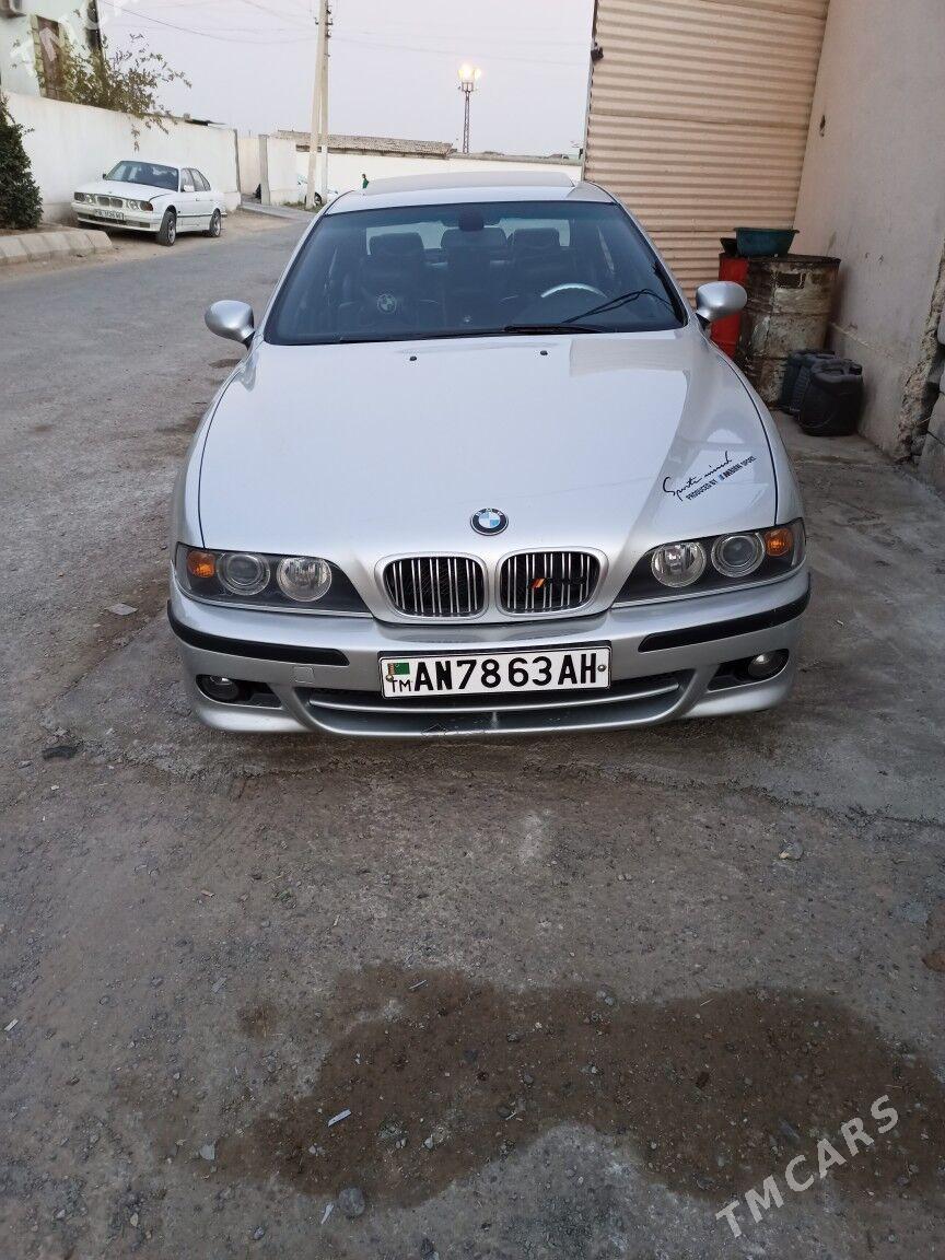 BMW E39 2001 - 125 000 TMT - Aşgabat - img 1