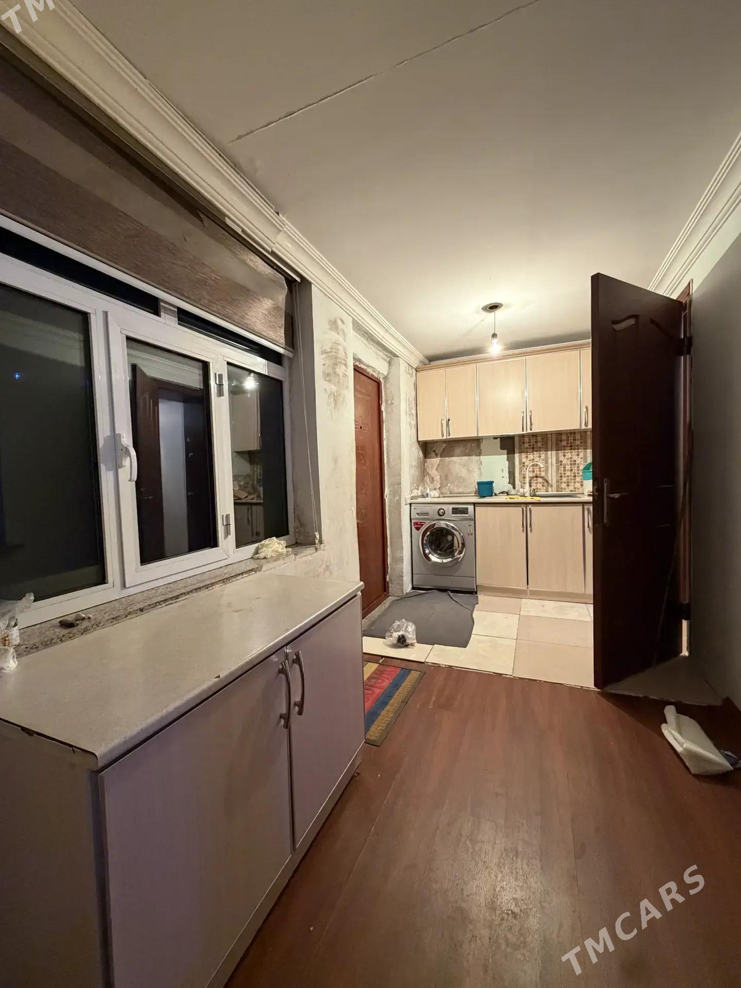 ПРОДАЖА КВАРТИРЫ 10 МИК - Aşgabat - img 2