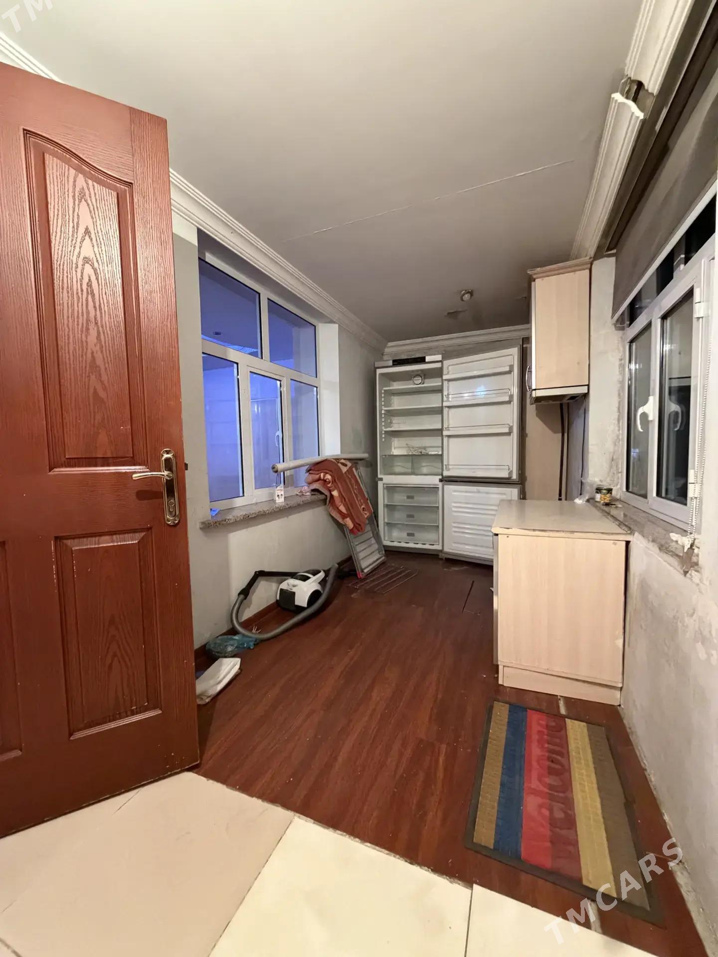 ПРОДАЖА КВАРТИРЫ 10 МИК - Aşgabat - img 6