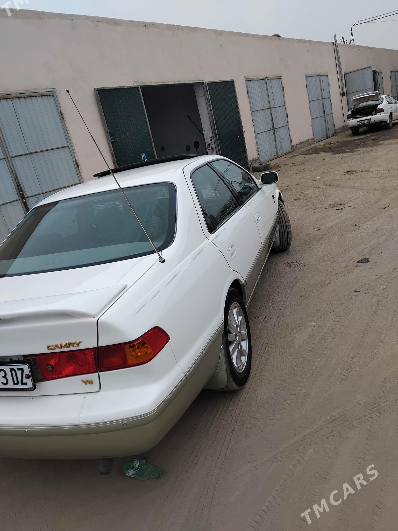 Toyota Camry 1999 - 170 000 TMT - Акдепе - img 2