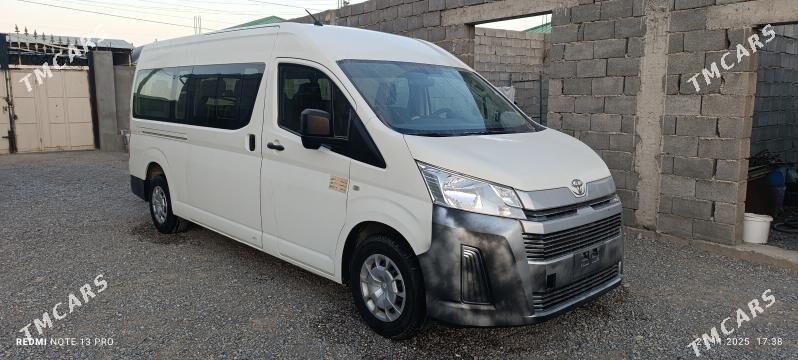Toyota Hiace 2021 - 720 000 TMT - Бузмеин - img 2