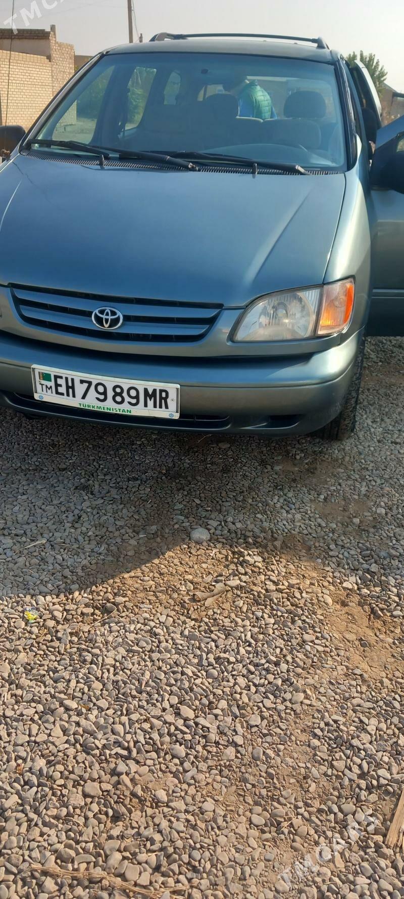 Toyota Sienna 1999 - 145 000 TMT - Векильбазар - img 5