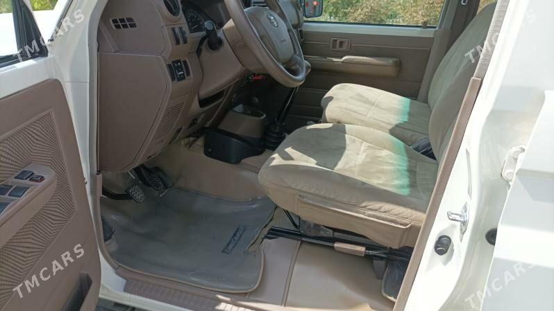 Toyota Land Cruiser 2010 - 470 000 TMT - Анев - img 8