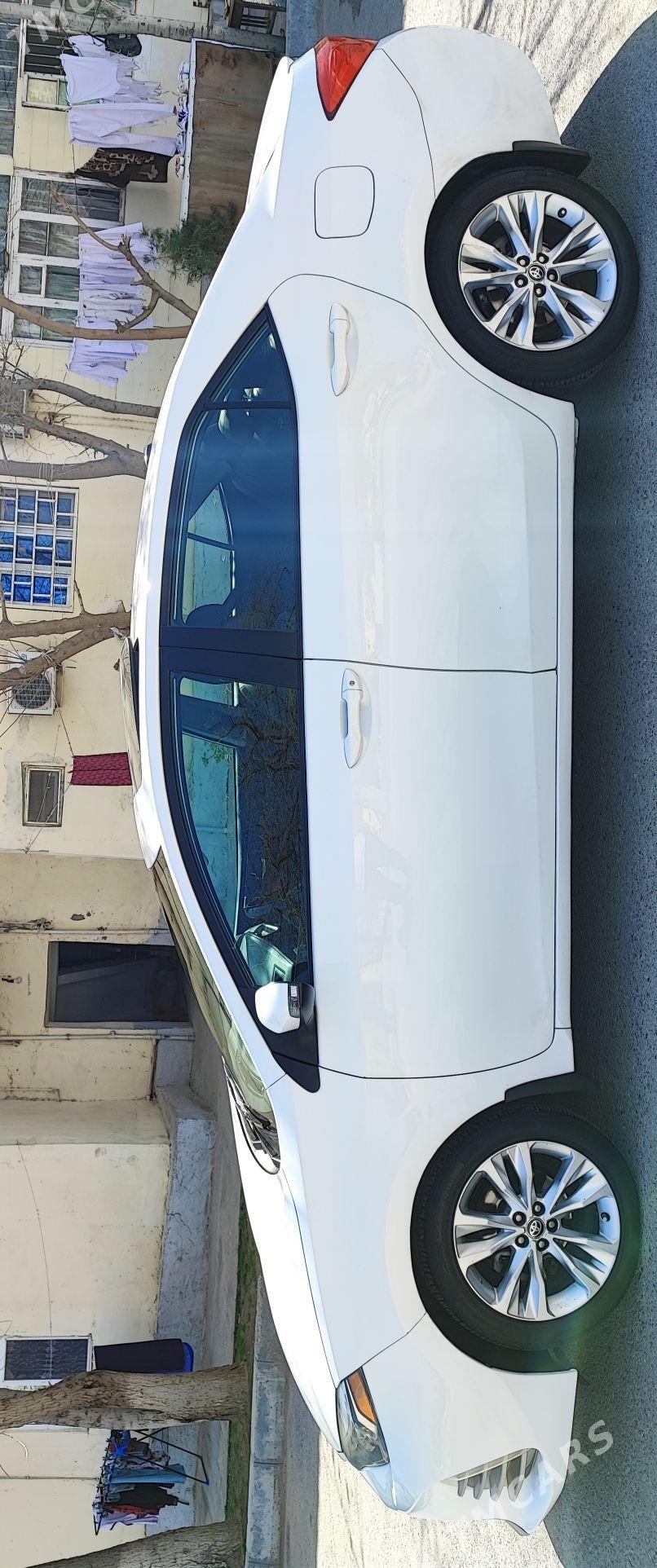 Toyota Corolla 2018 - 225 000 TMT - Ашхабад - img 3