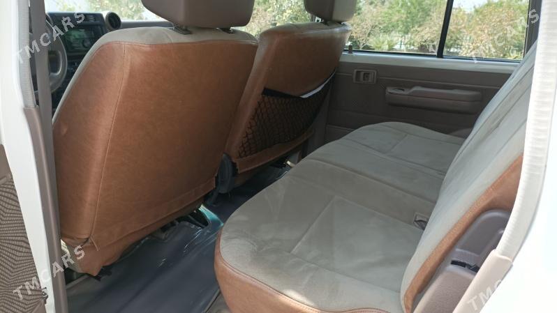 Toyota Land Cruiser 2010 - 470 000 TMT - Анев - img 9