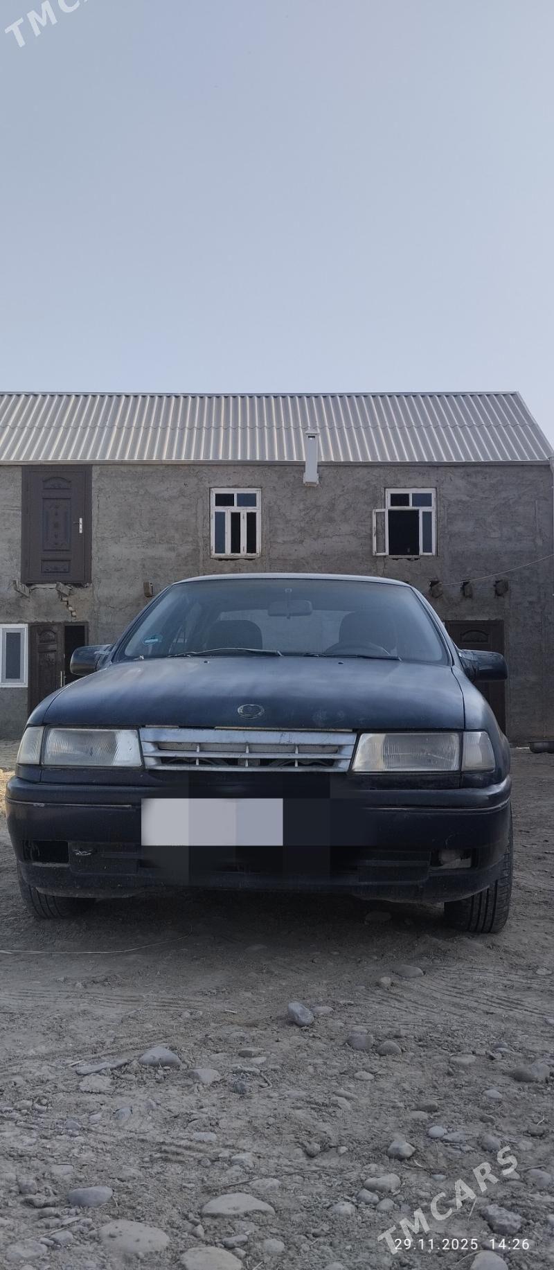 Opel Vectra 1992 - 30 000 TMT - Murgap - img 1