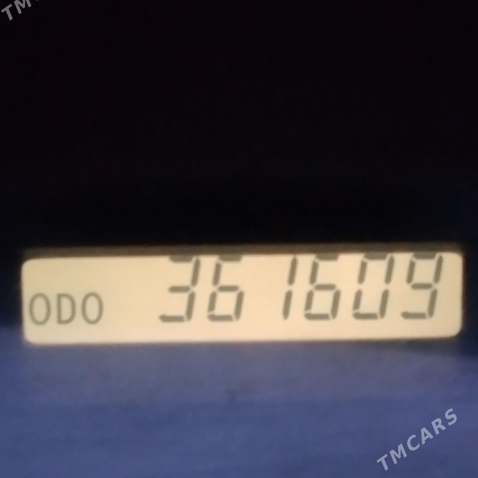 Toyota Avalon 2001 - 180 000 TMT - Гороглы (Тагта) - img 7