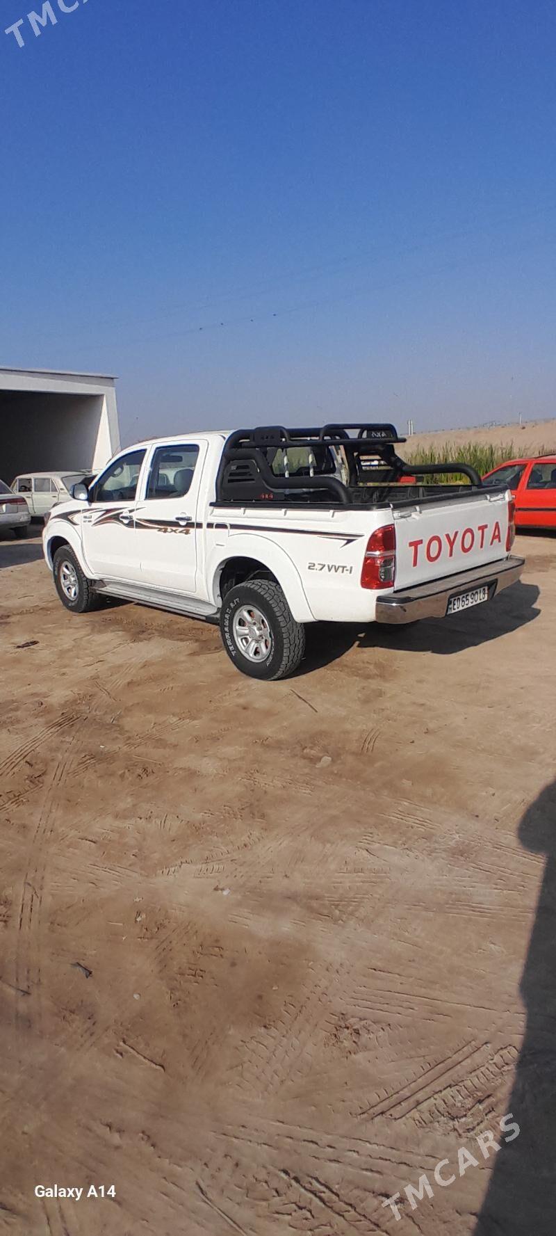 Toyota Hilux 2006 - 280 000 TMT - Kerki - img 3