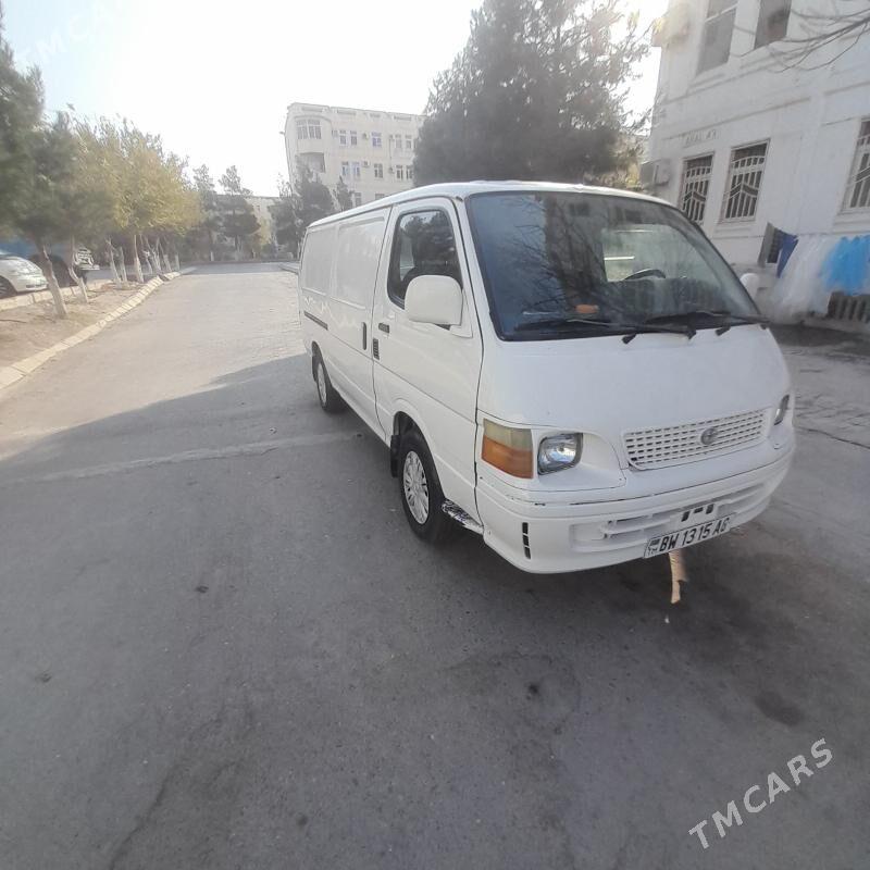 Toyota Hiace 2003 - 120 000 TMT - Büzmeýin - img 4