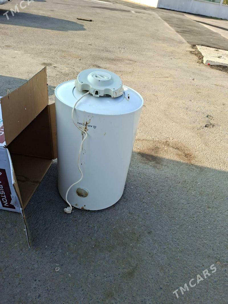 Ariston - 6 мкр - img 1