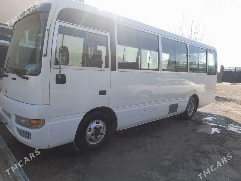 Nissan Civilian 2003 - 280 000 TMT - Ак-Бугдайский этрап - img 2