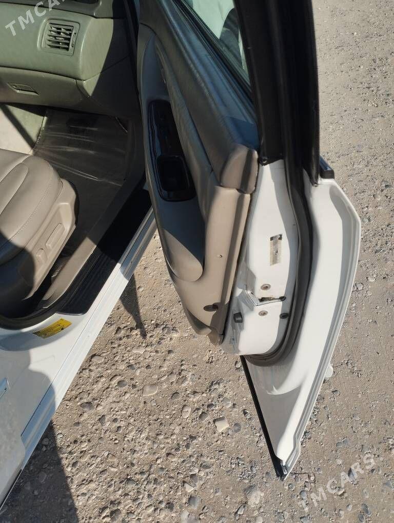 Toyota Avalon 2001 - 170 000 TMT - Гумдаг - img 2