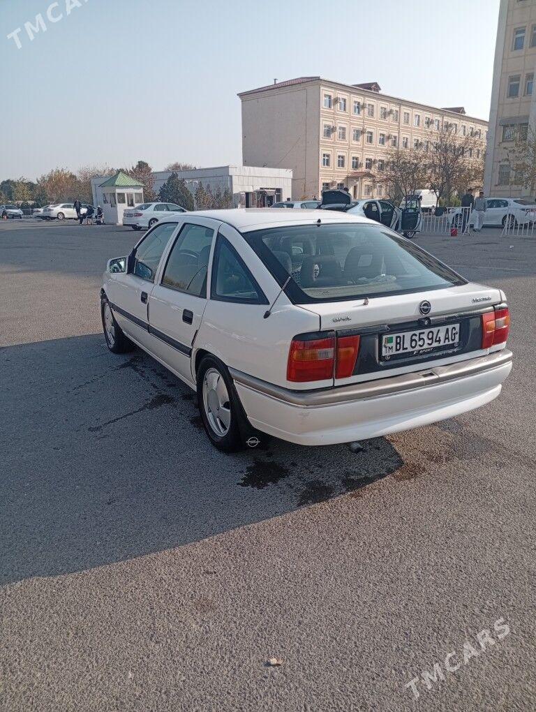Opel Vectra 1994 - 50 000 TMT - 11 мкр - img 1