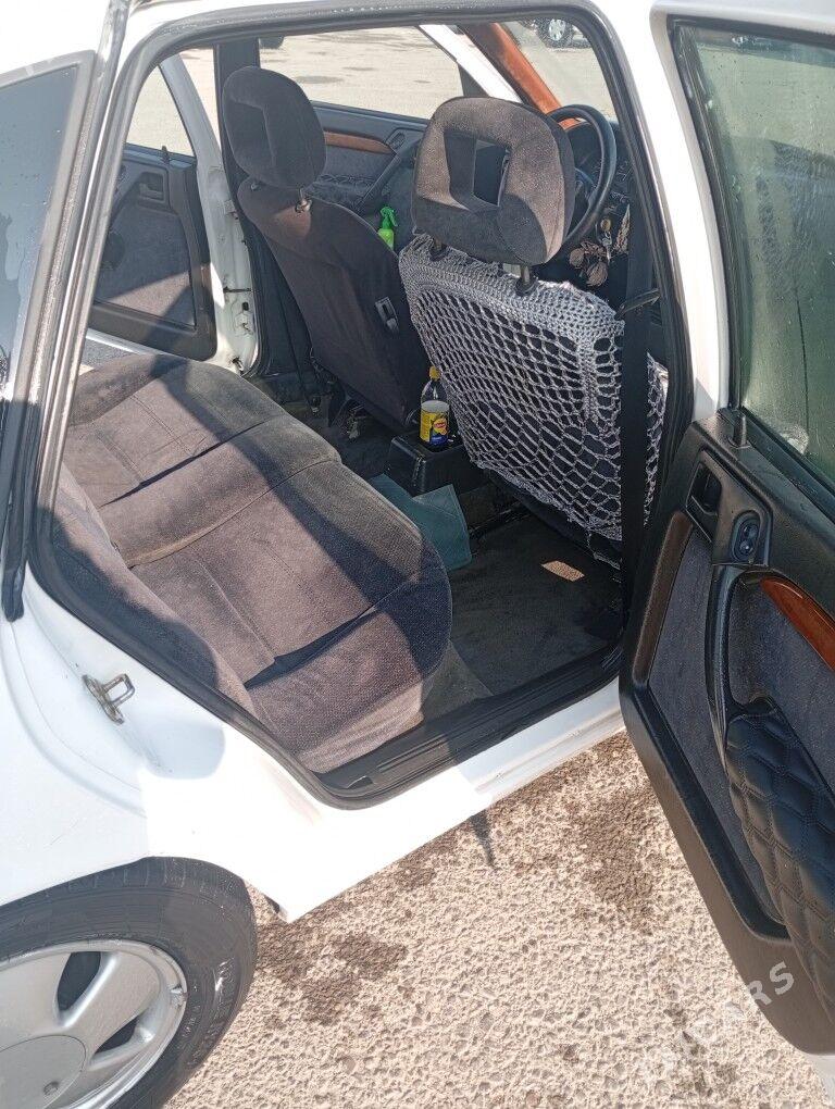 Opel Vectra 1994 - 50 000 TMT - 11 мкр - img 4