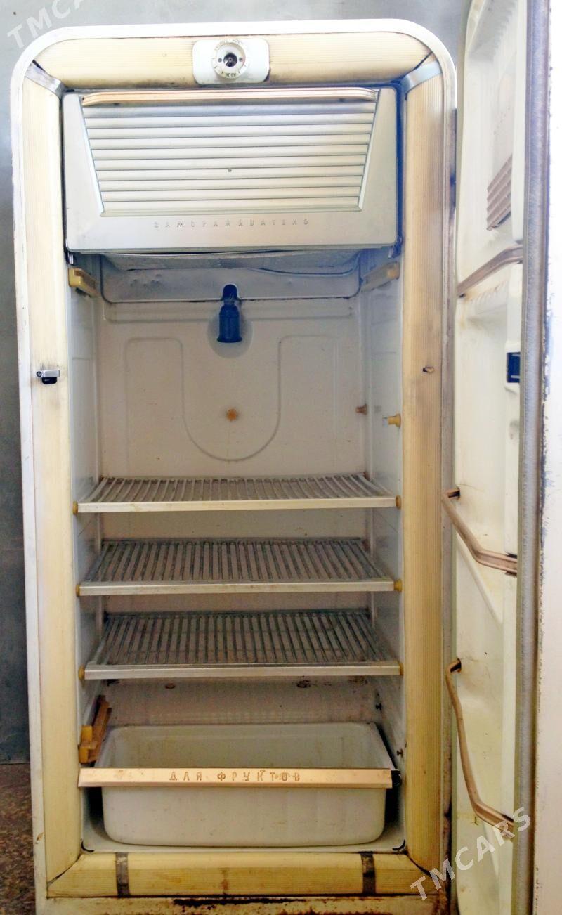Холодильник ЗИЛ Москва, 1961 г., нерабочий - Aşgabat - img 2