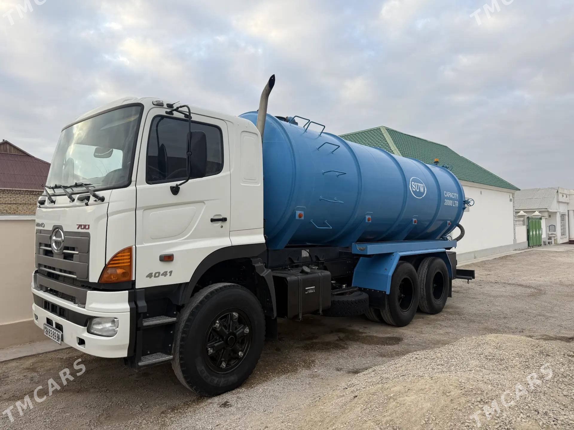 Toyota Hino 2012 - 600 000 TMT - Балканабат - img 2