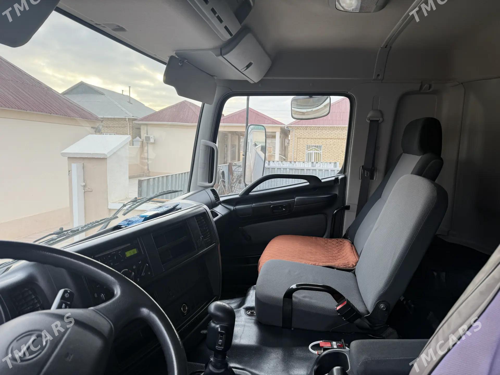 Toyota Hino 2012 - 600 000 TMT - Балканабат - img 9