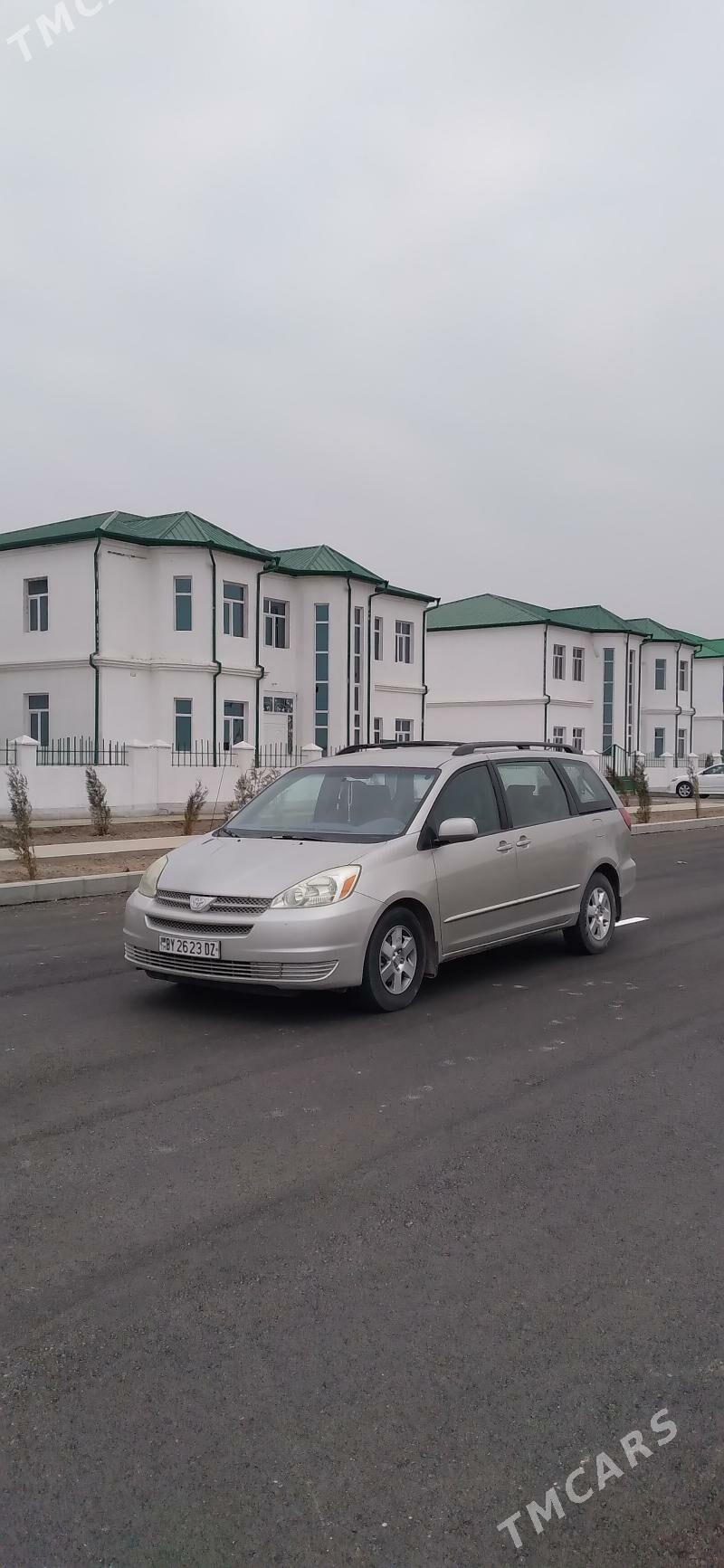 Toyota Sienna 2004 - 255 000 TMT - Кёнеургенч - img 2