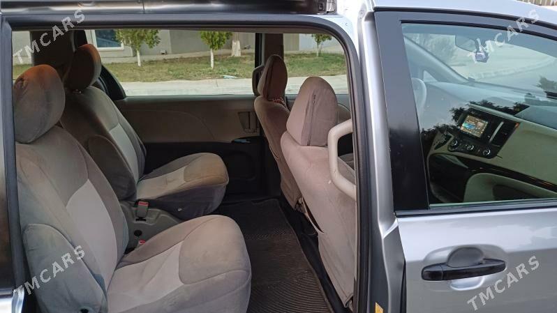 Toyota Sienna 2011 - 300 000 TMT - Türkmenbaşy - img 5