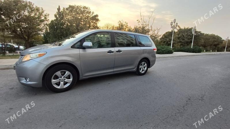 Toyota Sienna 2011 - 300 000 TMT - Türkmenbaşy - img 2