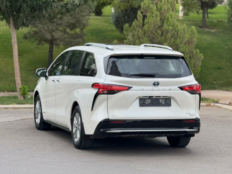 Toyota Sienna 2022 - 705 000 TMT - Ашхабад - img 4