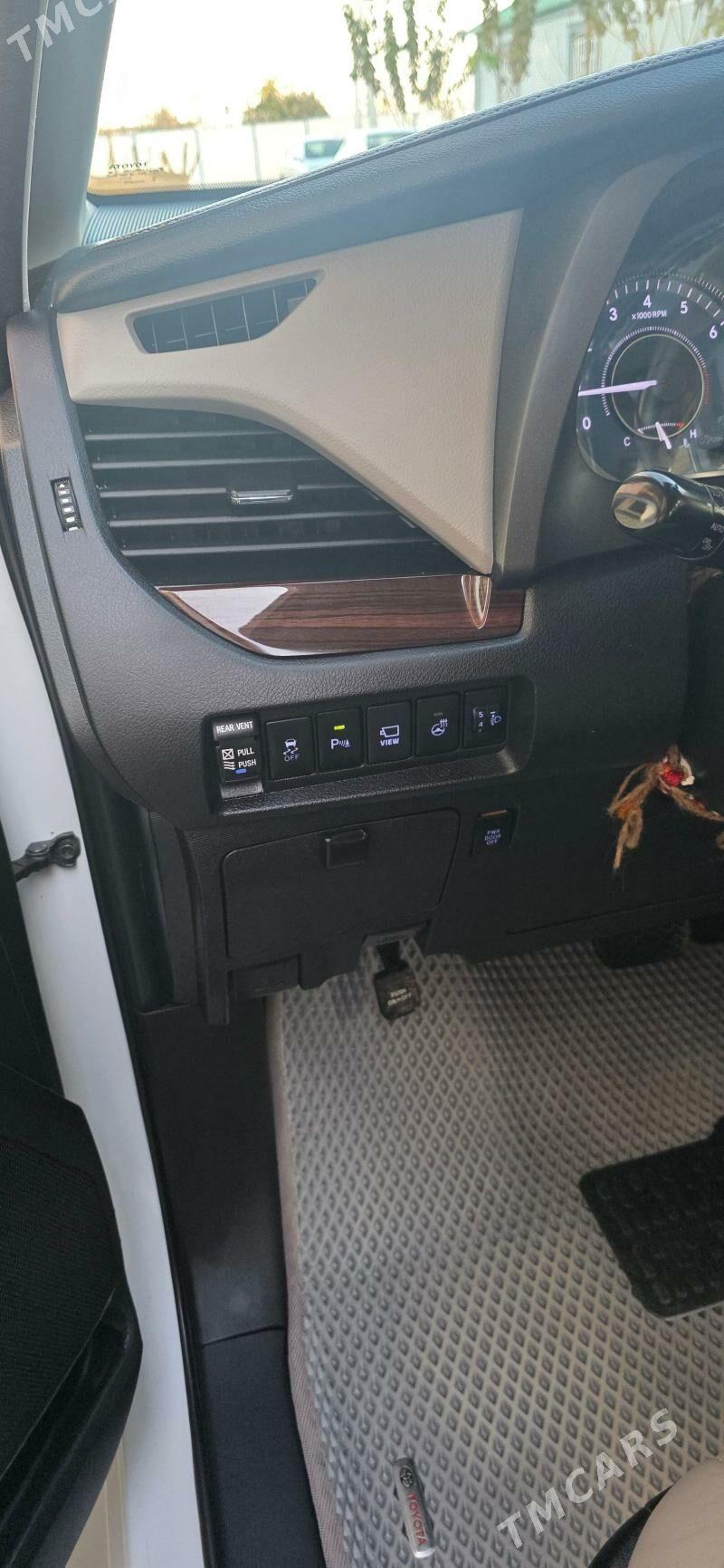 Toyota Sienna 2019 - 585 000 TMT - Ашхабад - img 9