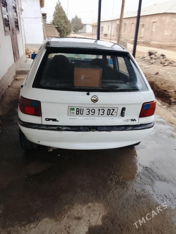 Opel Astra 1992 - 23 000 TMT - Şabat etr. - img 3