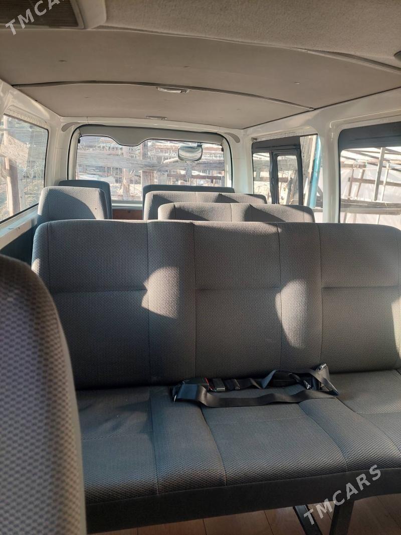 Toyota Hiace 2015 - 380 000 TMT - Ашхабад - img 2