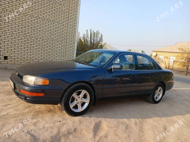 Toyota Camry 1993 - 102 000 TMT - Mary - img 1