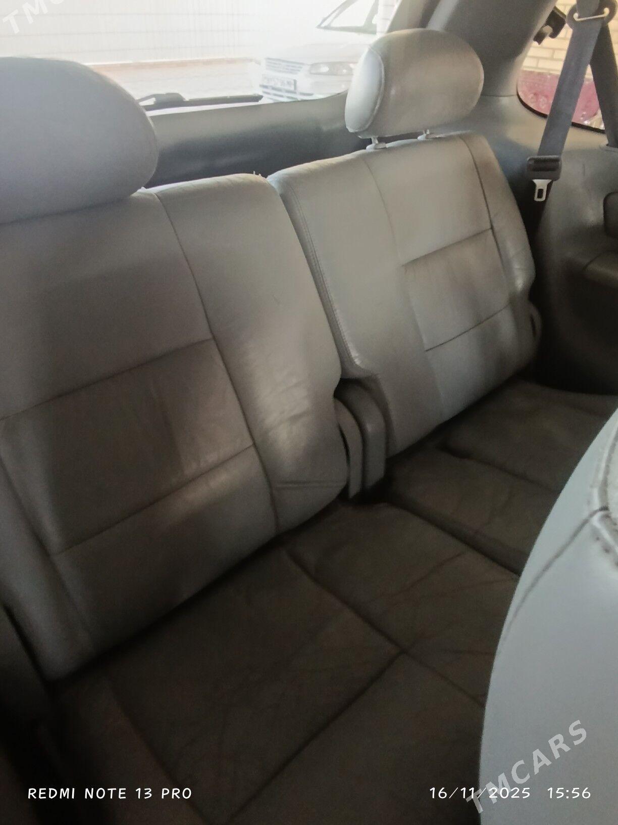 Toyota Sienna 2002 - 185 000 TMT - Мары - img 6