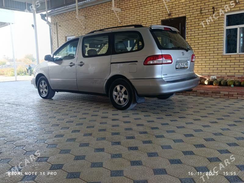 Toyota Sienna 2002 - 185 000 TMT - Мары - img 3
