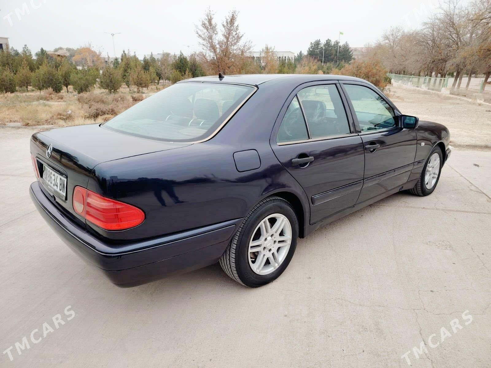 Mercedes-Benz E320 1999 - 95 000 TMT - Балканабат - img 3