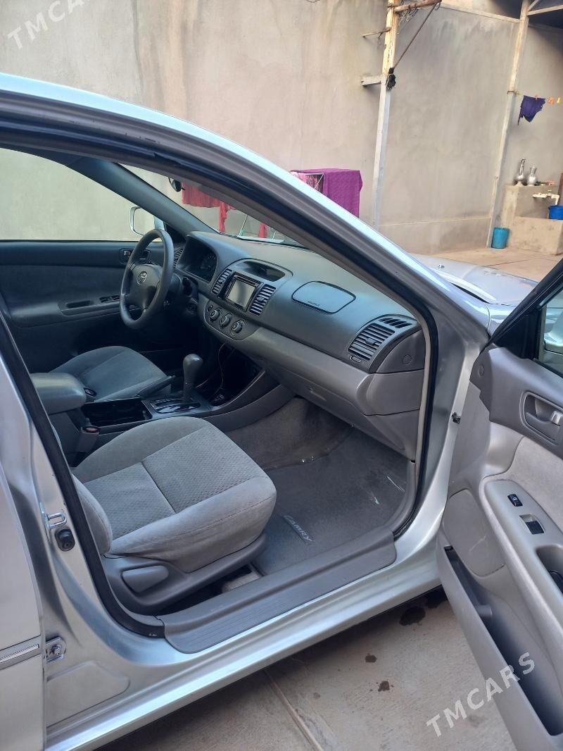 Toyota Camry 2003 - 165 000 TMT - Кака - img 7