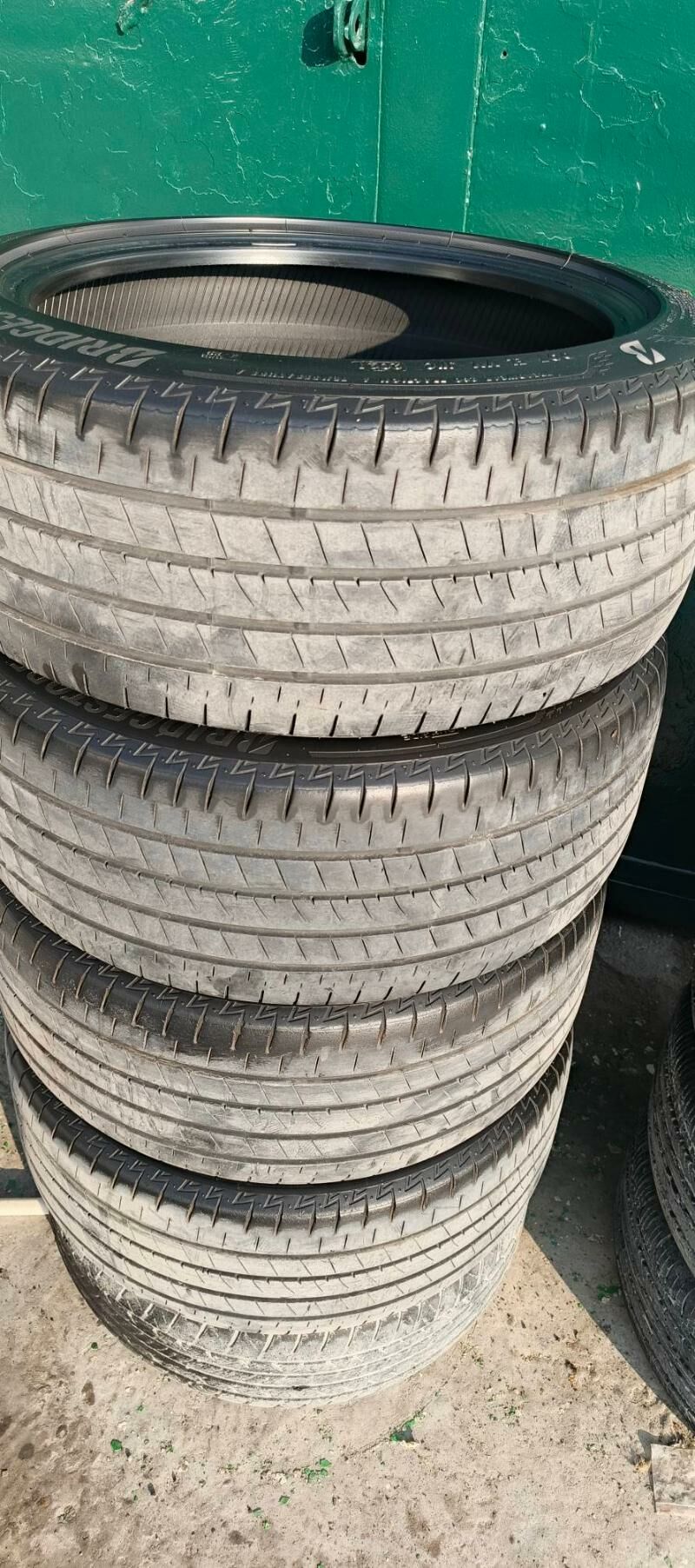 235 45 18 Bredistone 1 800 TMT - Garadamak - img 3