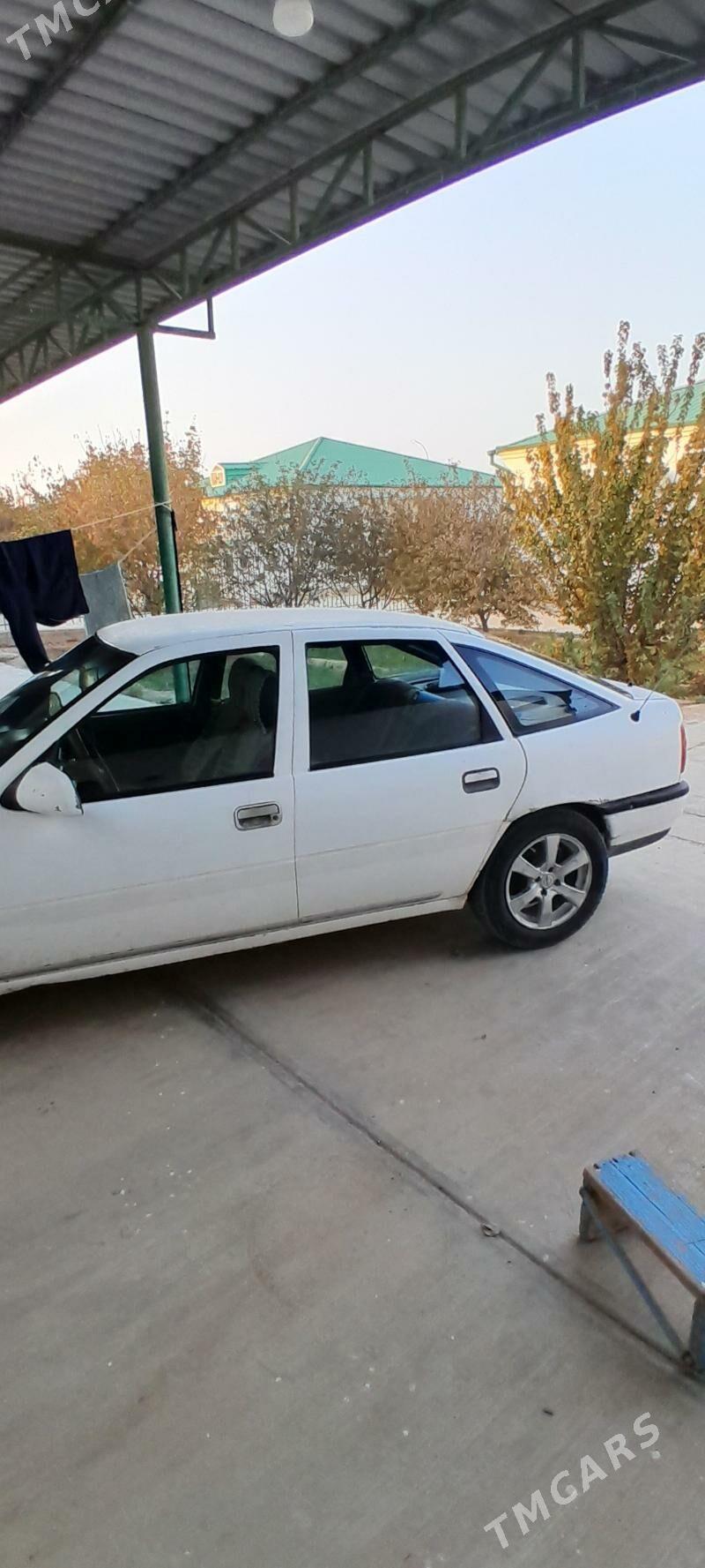 Opel Vectra 1991 - 35 000 TMT - Ак-Бугдайский этрап - img 4