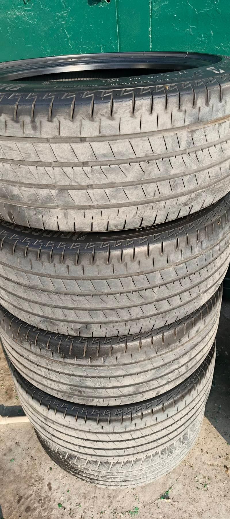 Bredistone 235 45 18 1 800 TMT - Garadamak - img 2