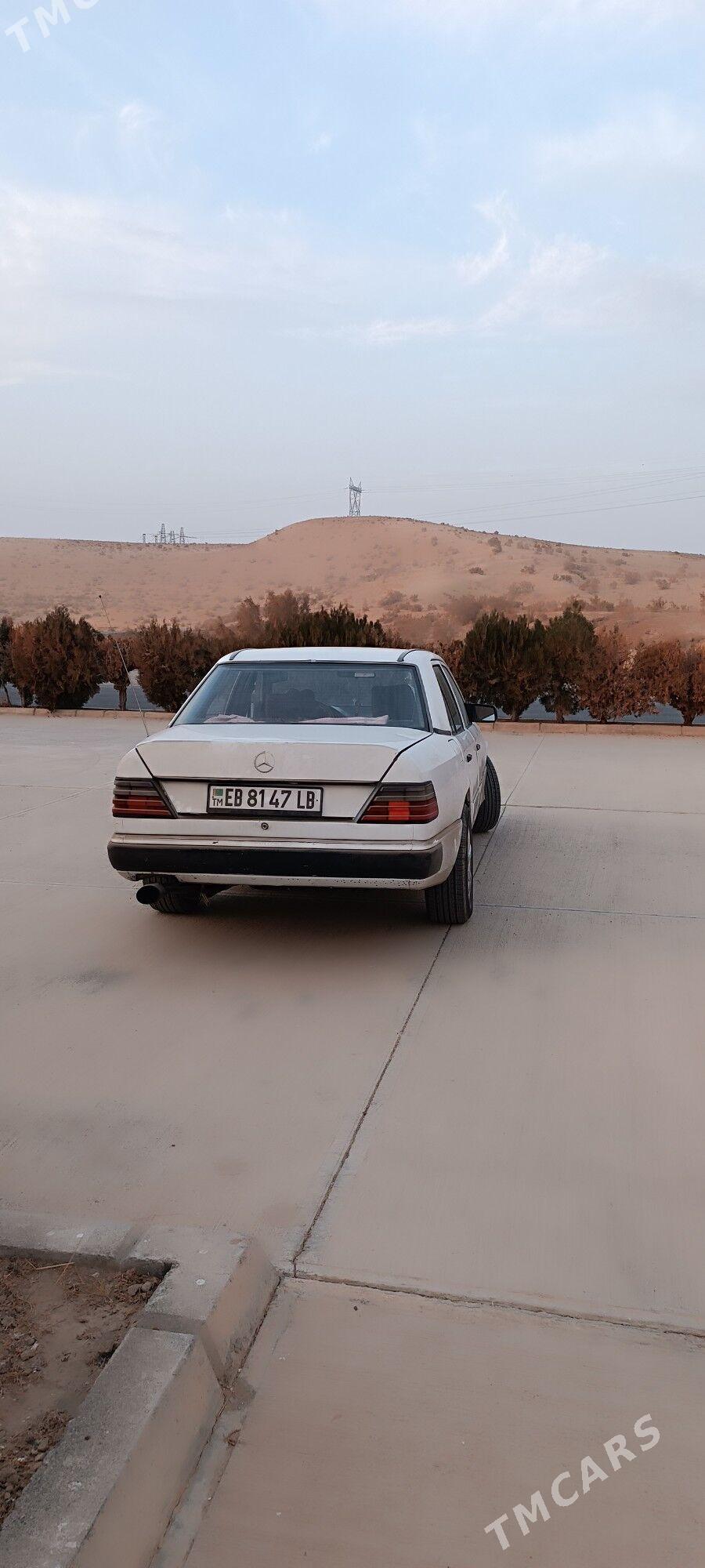 Mercedes-Benz 230E 1991 - 40 000 TMT - Сейди - img 5