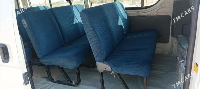 Toyota Hiace 2005 - 240 000 TMT - Esenguly - img 7